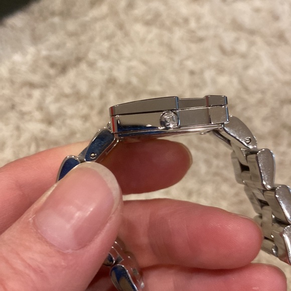 Gucci G watch BRAND NEW - Picture 9 of 9